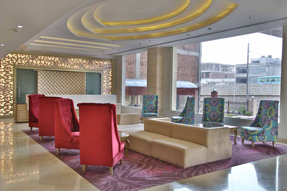 Hotel Clarion Inn in Zirakpur, Panchkula, near chandigarh Airport, Manali - shimla highway hotels, chandigarh-manali highway